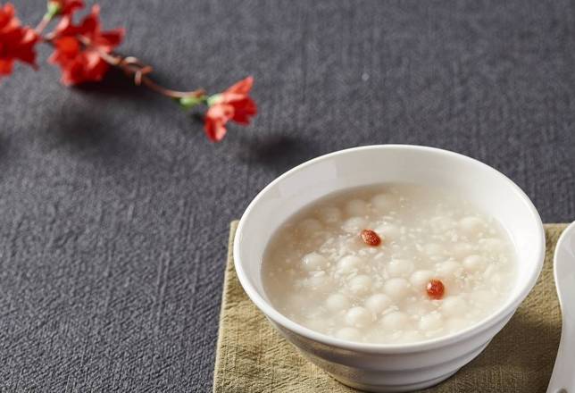 Glutinous Rice Balls in Fermented Rice Wine 酒酿圆子